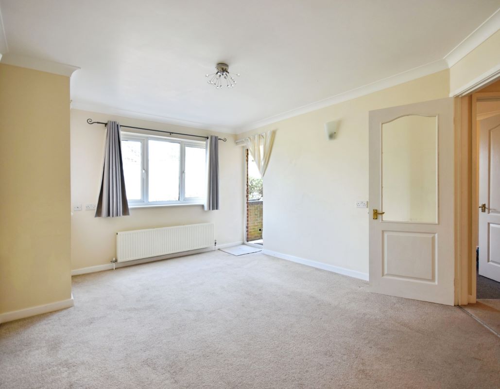 Flat 3 Ashley House, Raddenstile Lane, Exmouth, Devon, EX8 2JH EX8 2JH